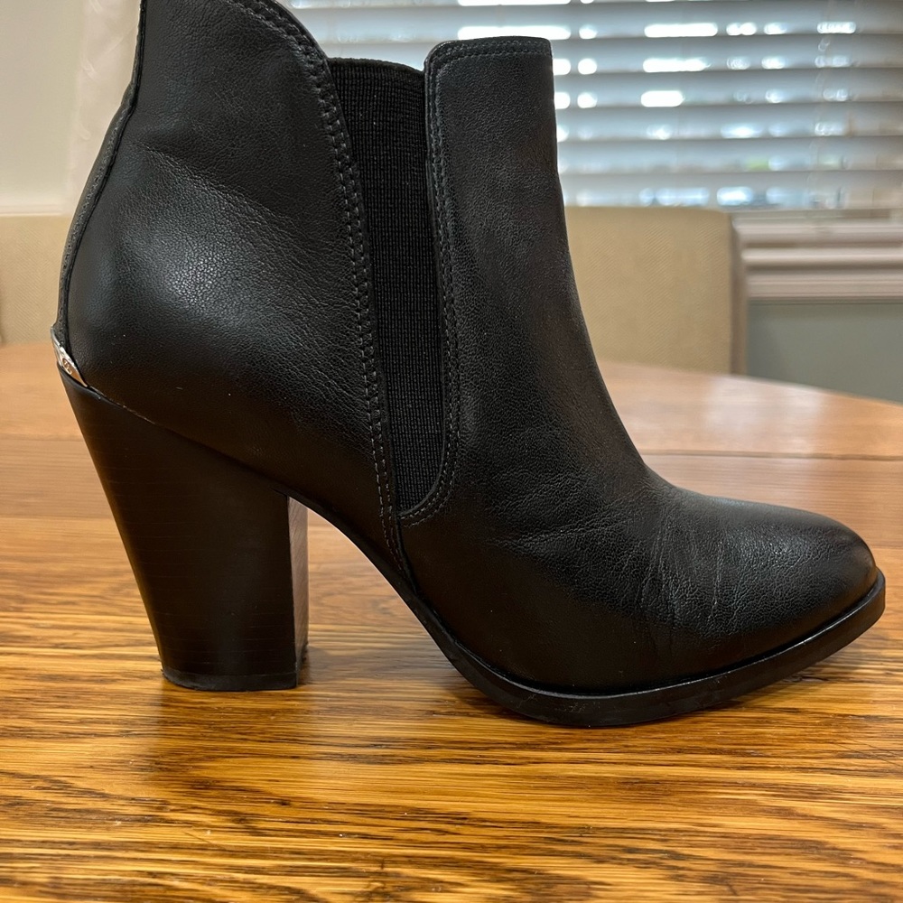 Michael Kors Booties - Picture 2 of 8